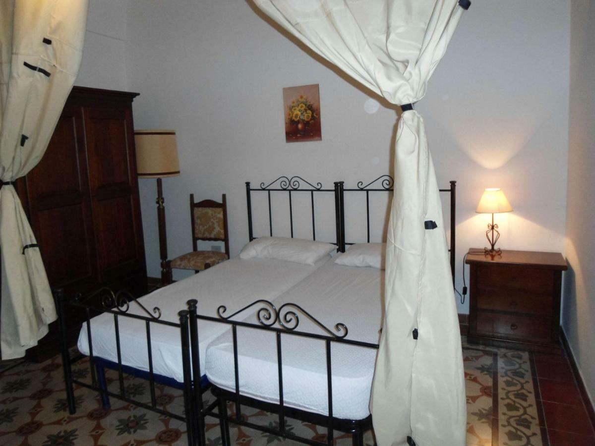 Casa Tipica Di Mirella Villa Santa Maria di Leuca Bagian luar foto